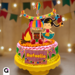 Topo de Bolo Festa Junina menina em formato Studio, com menina caipira, fogueira, doces e bandeirinhas coloridas.
